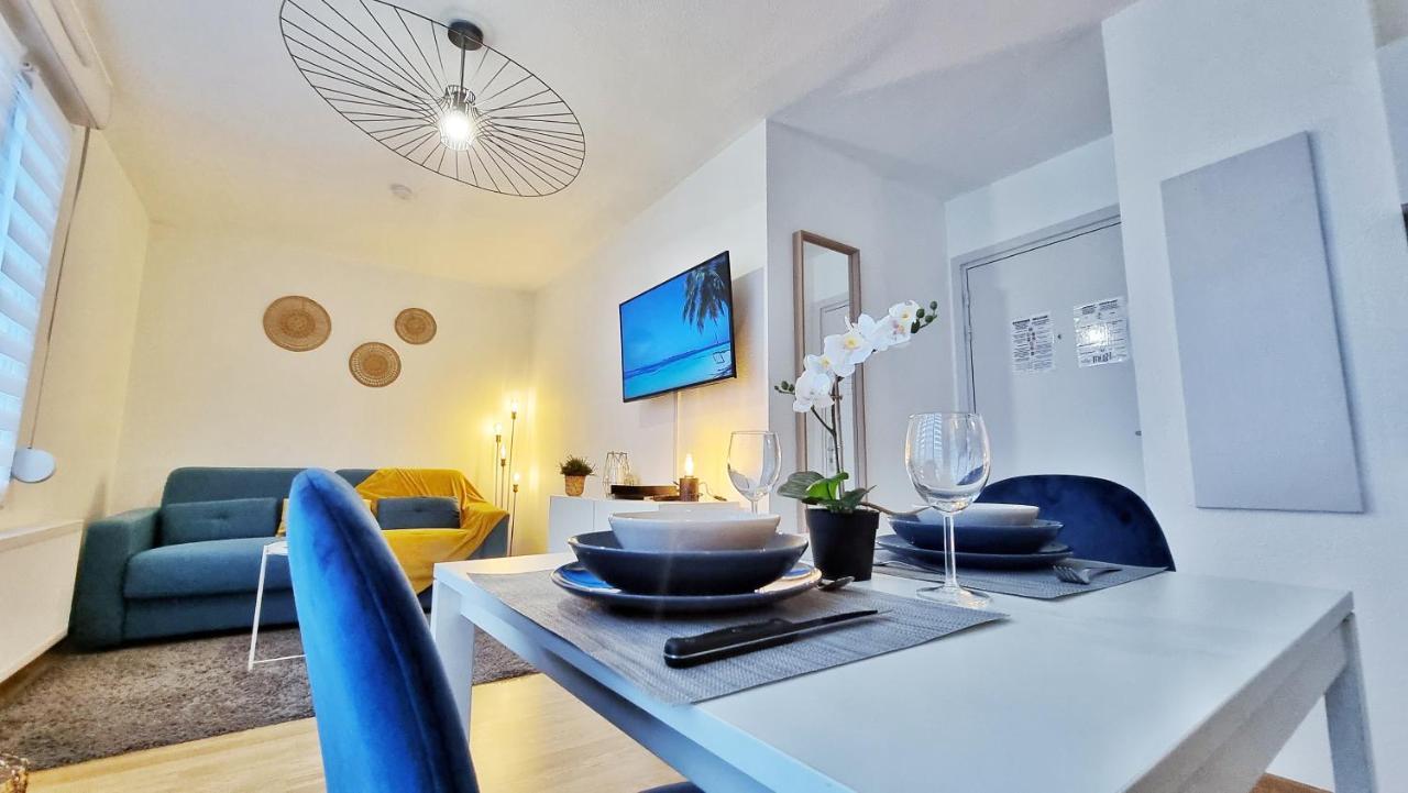 Le Smart - Parking - Terrasse - Wifi - Mulhouse - Relax Bnb Pfastatt Exterior photo